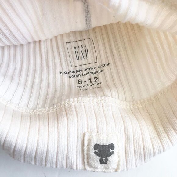 Babygap ribbed bear face beanie EUC 6-12 months - Picture 3 of 4